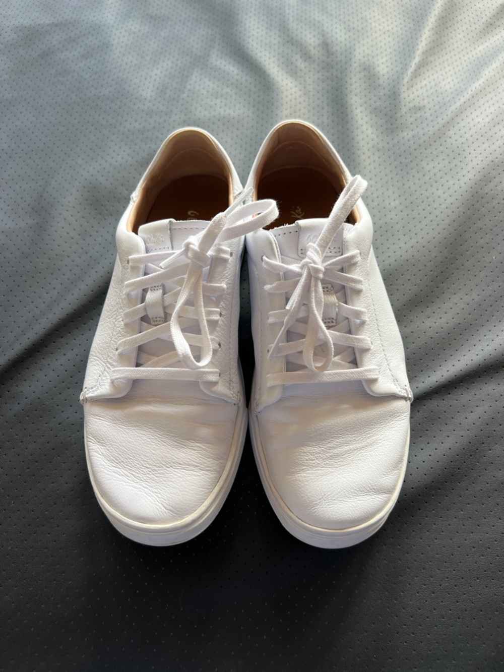 OluKai women’s White Low-Top Leather Sneakers